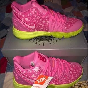 Nike Kyrie 5 Patrick Star